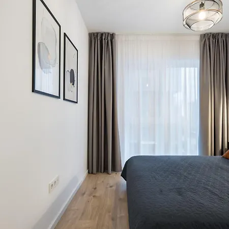 Whispering Shelter I 1 Bedroom Apt In Aviatiei With Free Parking *
