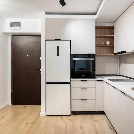 Whispering Shelter I 1 Bedroom Apt In Aviatiei With Free Parking بوخارست