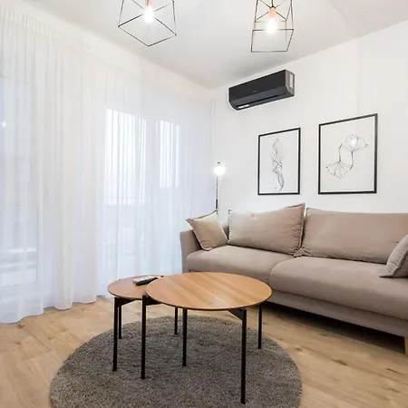 Whispering Shelter I 1 Bedroom Apt In Aviatiei With Free Parking شقة