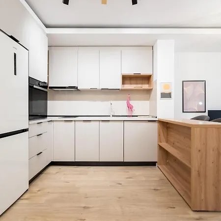 Whispering Shelter I 1 Bedroom Apt In Aviatiei With Free Parking شقة *