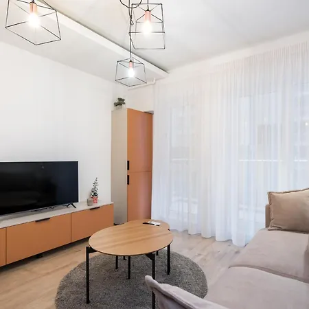 Whispering Shelter I 1 Bedroom Apt In Aviatiei With Free Parking شقة *
